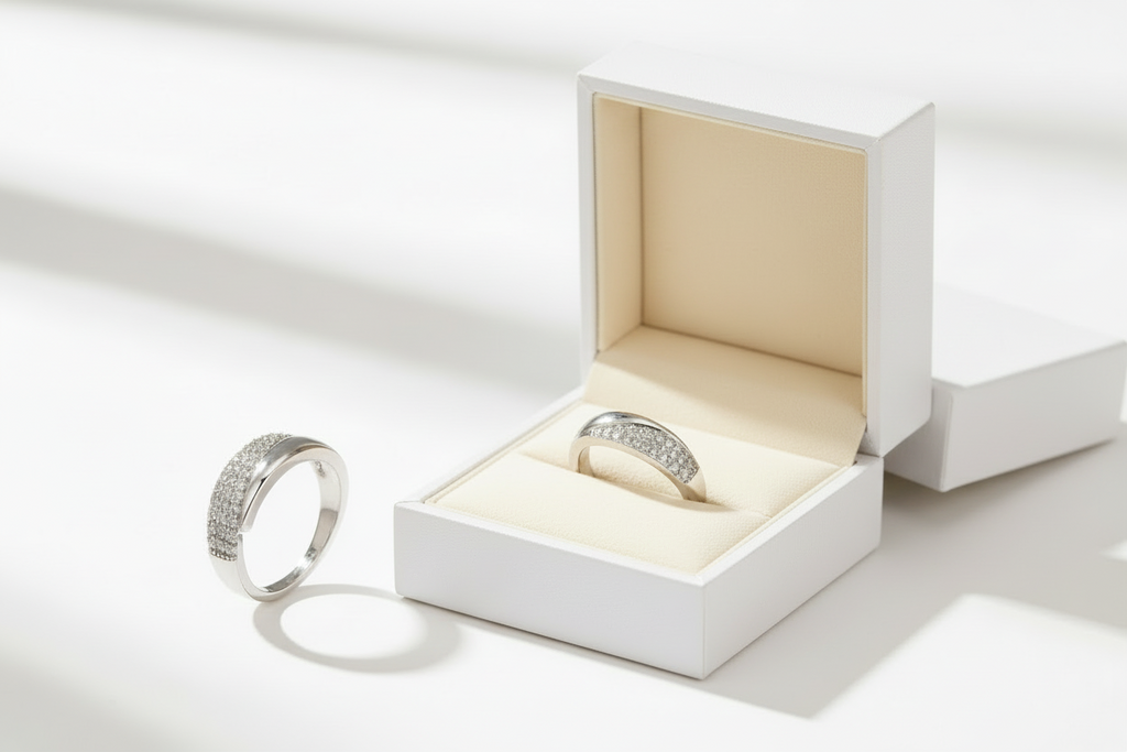 ALŌRA - Elegancki pierścionek Haven